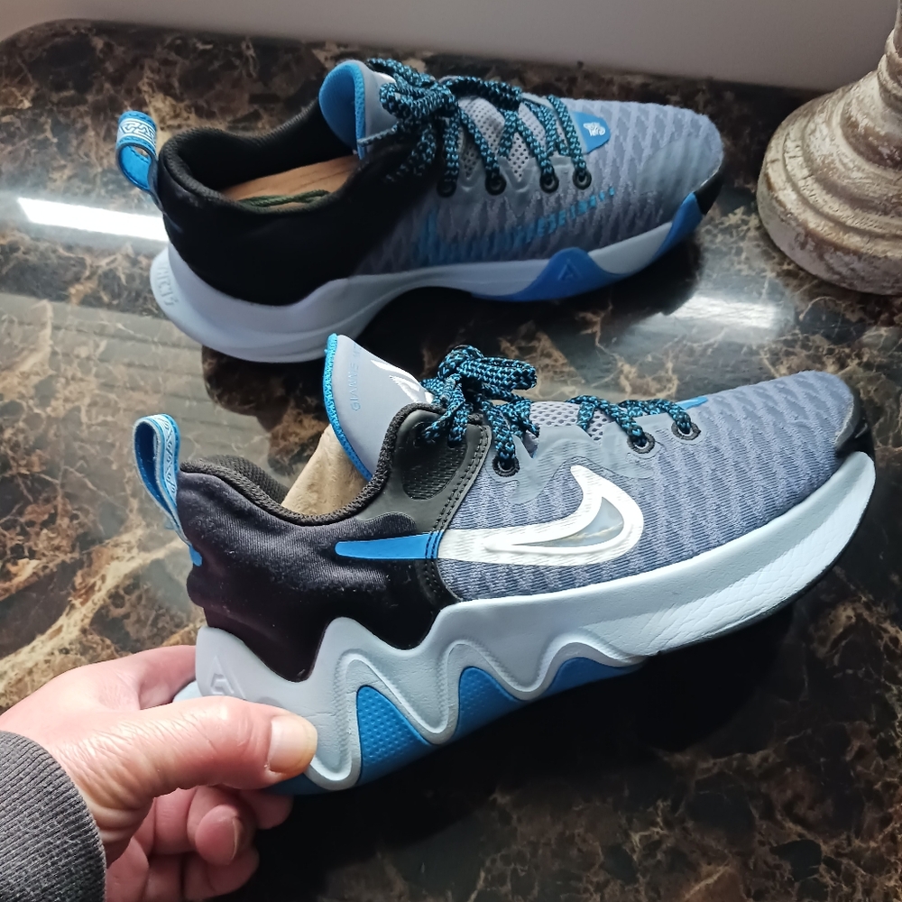 Nike Giannis Immortality Basketball/Streetwear Shoes Size 5.5 Men/7 Women